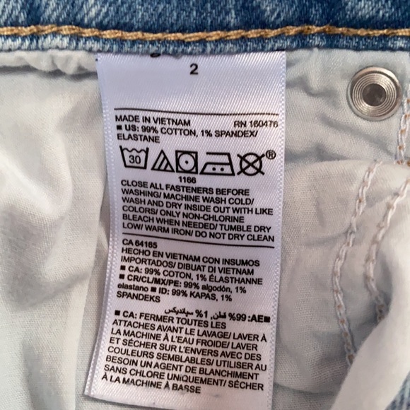 Old Navy Boyfriend Jeans - Picture 5 of 6